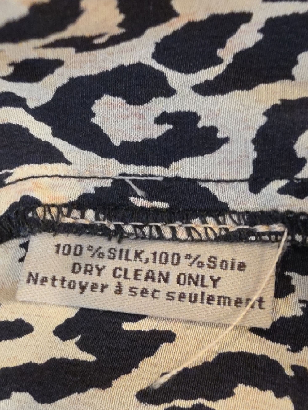 Tucker Leopard Print Deep-V Jumpsuit in Cream & Black 100% silk size S EUC - Picture 11 of 11